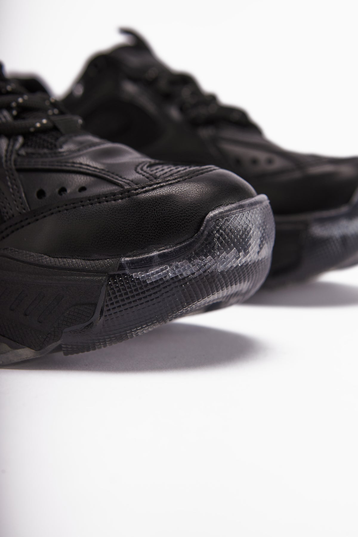 Erla Siyah Kalın Tabanlı Bağcıklı Kadın Sneakers