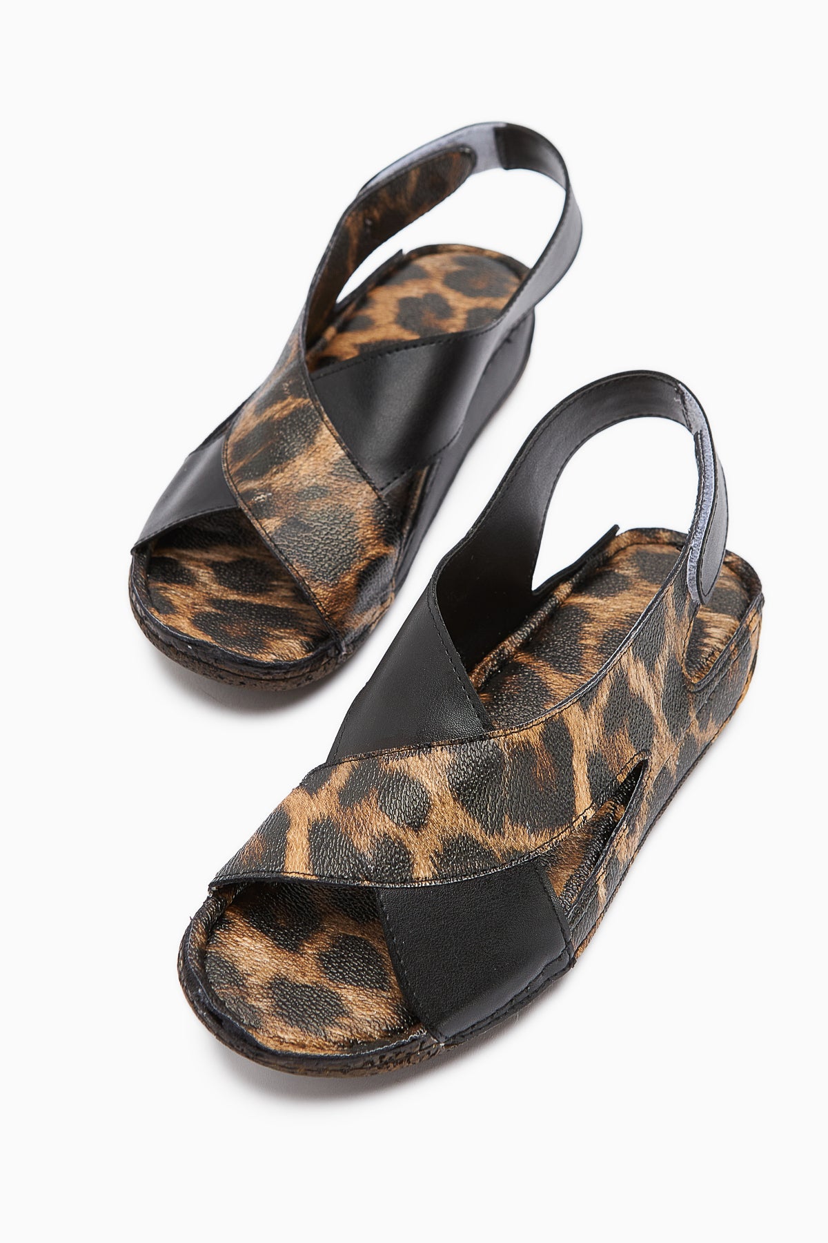 Margit Leopar Desenli Çapraz Bantlı Kadın Comfort Sandalet