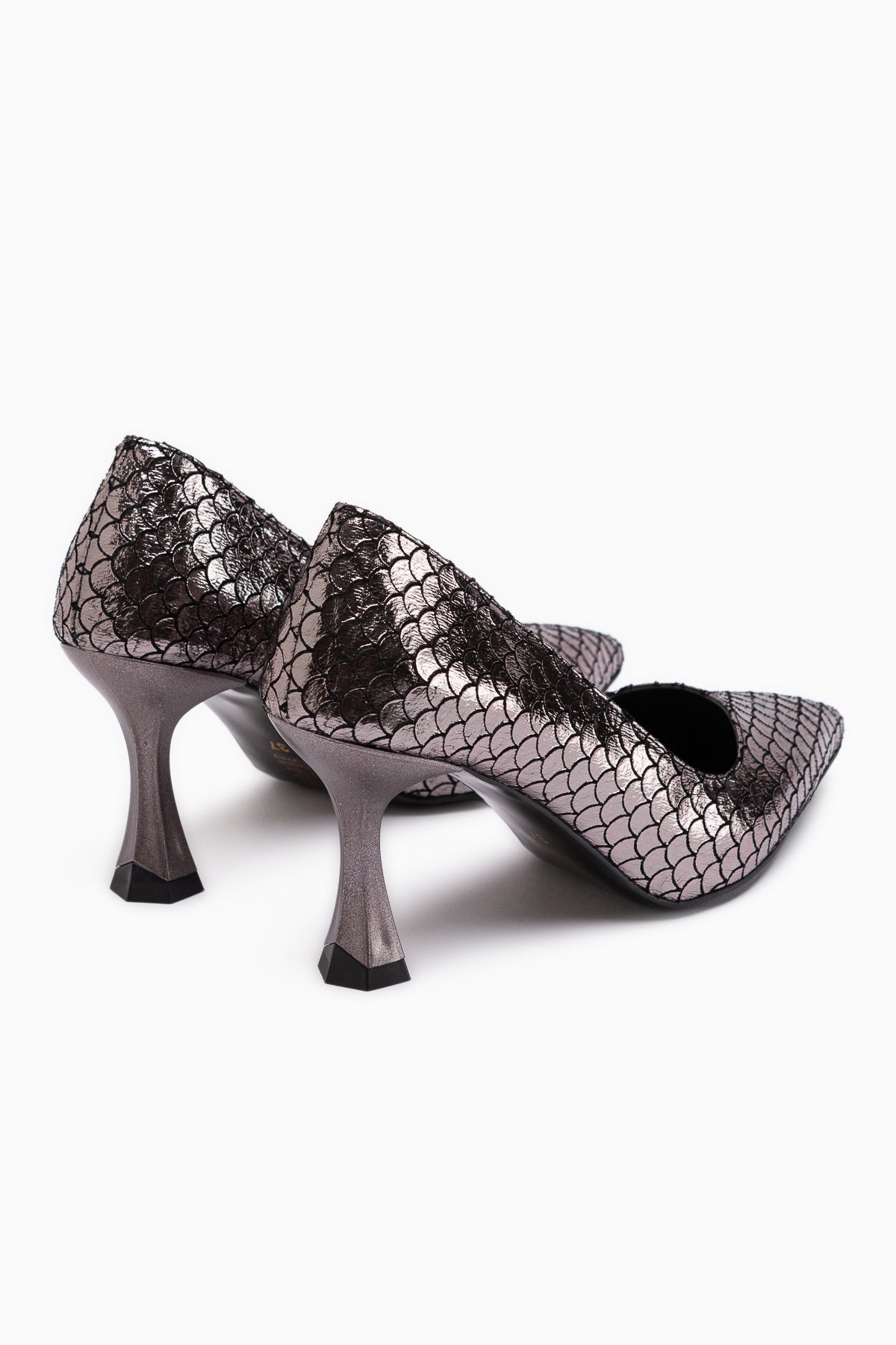 Celestine Platin Balık Pulu Dokulu Sivri Burunlu Stiletto