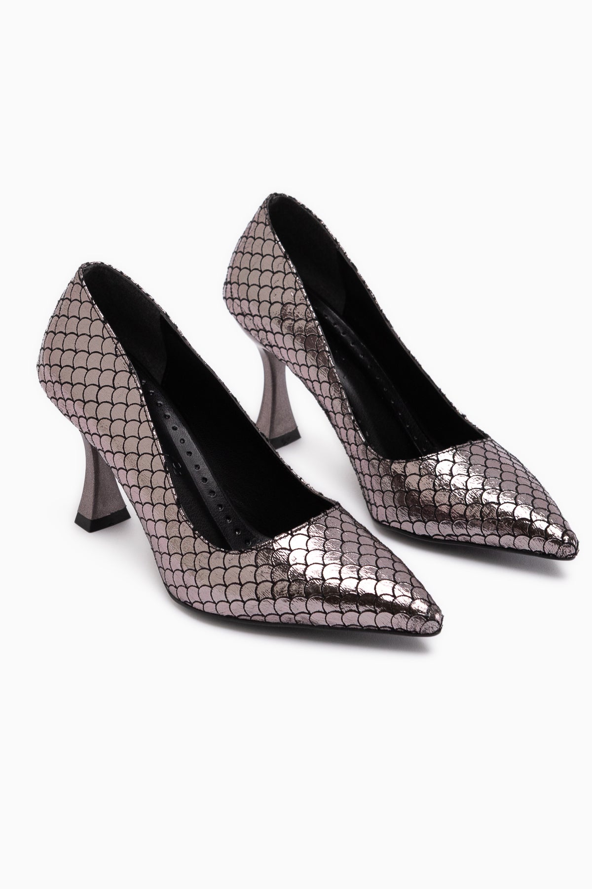 Celestine Platin Balık Pulu Dokulu Sivri Burunlu Stiletto